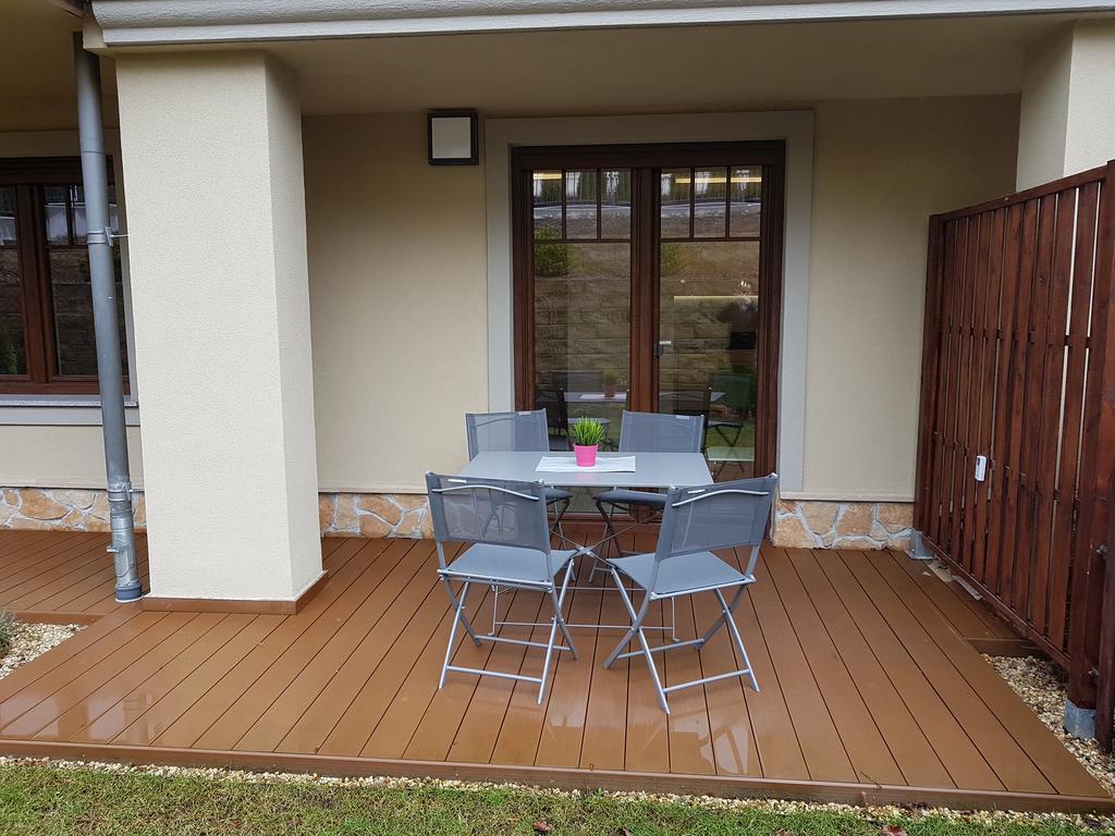 Apartament Z Ogrodem Polanica-Zdrój Kültér fotó