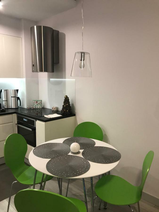 Apartament Z Ogrodem Polanica-Zdrój Kültér fotó