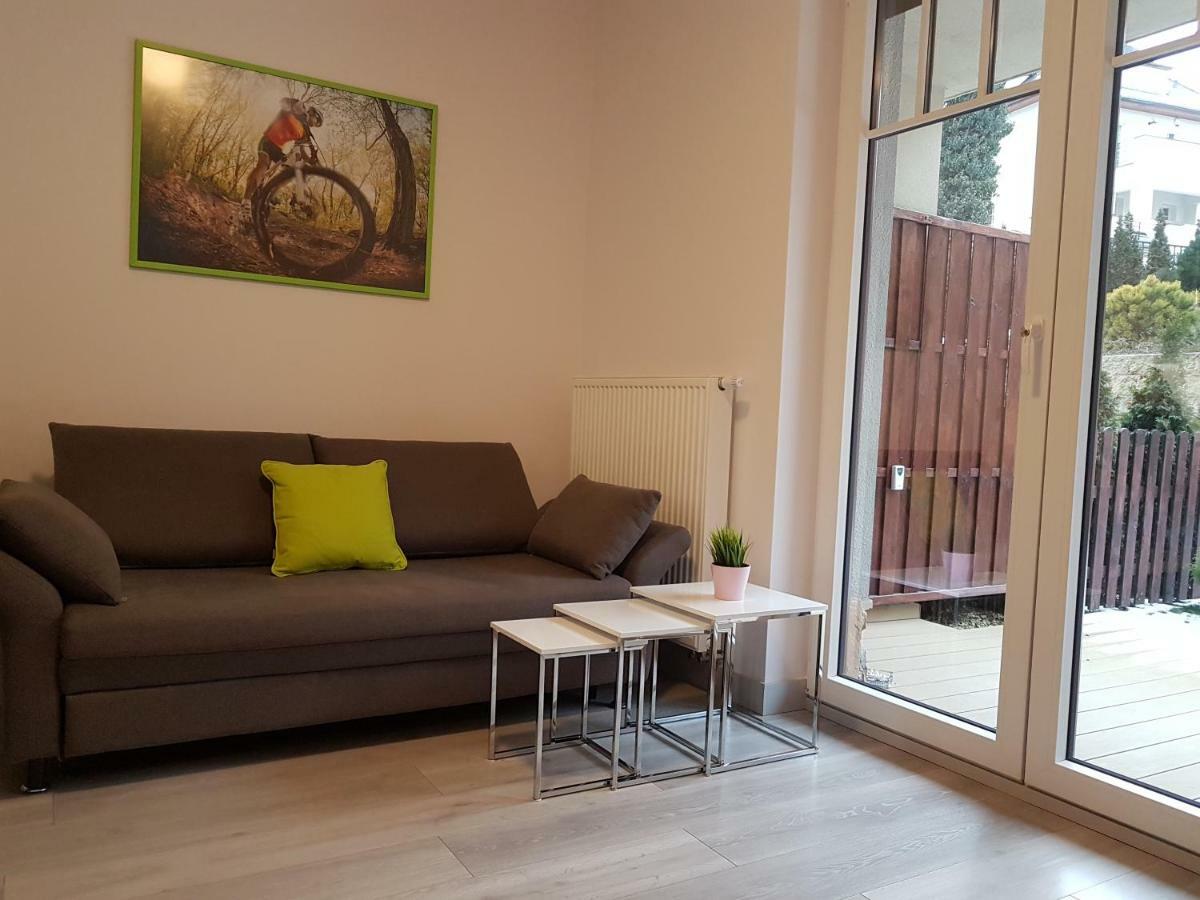 Apartament Z Ogrodem Polanica-Zdrój Kültér fotó