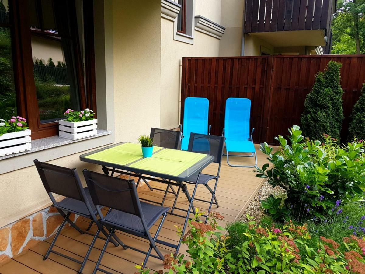 Apartament Z Ogrodem Polanica-Zdrój Kültér fotó